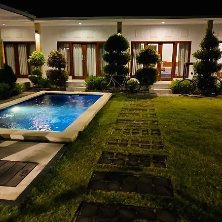Villa Pintu Biru