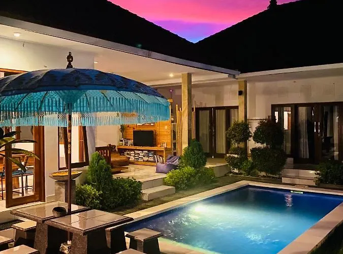 Villa Pintu Biru *