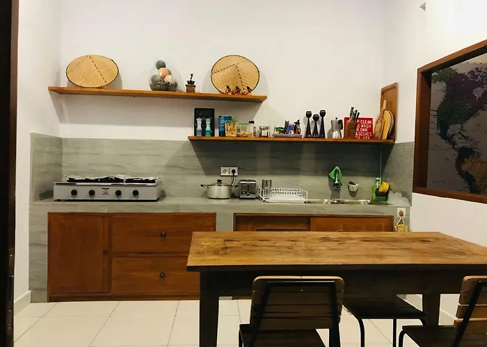 Villa Pintu Biru