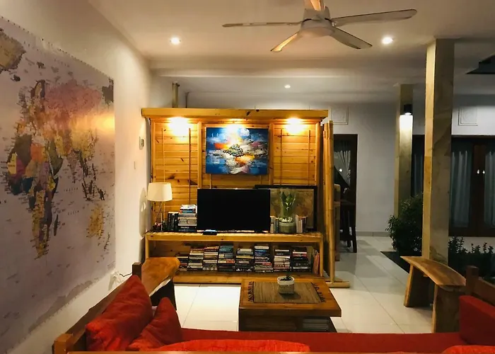 Pintu Biru Villa